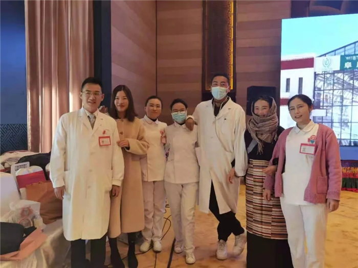 阜康醫(yī)院：“我要上春晚” 敢問看官：“你說行不行？！”