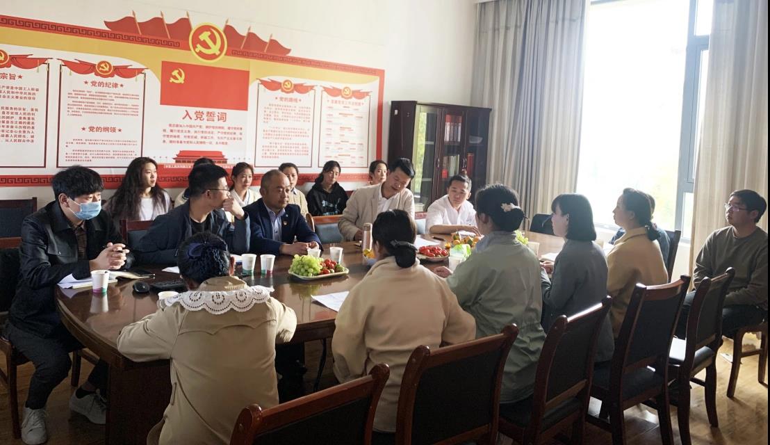 王斌董事長、劉連福常務(wù)副院長參加內(nèi)二科企業(yè)文化學(xué)習(xí)