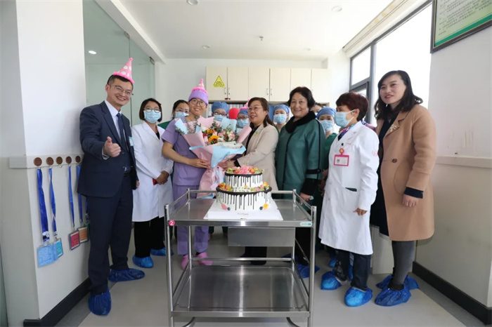 國(guó)際助產(chǎn)士日，祝您節(jié)日快樂(lè)！