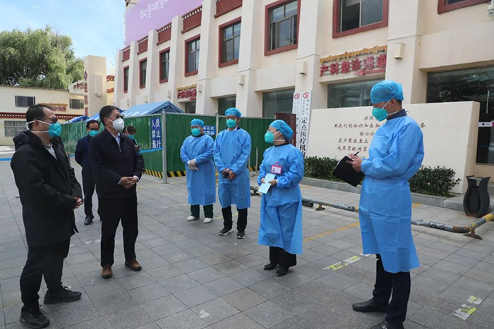 國家醫(yī)療救治組專家一行蒞臨我院慰問指導