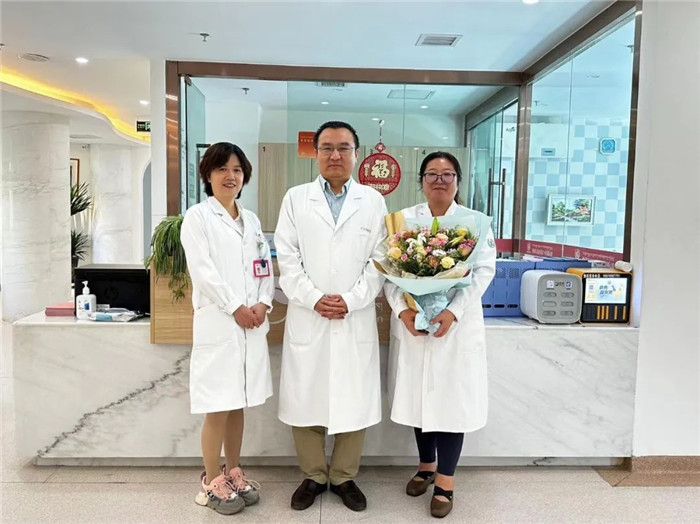 成功順產(chǎn)，母嬰平安，產(chǎn)科醫(yī)護(hù)堅(jiān)守72小時(shí)迎接新生命！