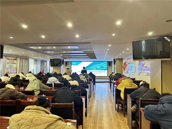 以考促學(xué)、以考促改、以考促用——西藏阜康醫(yī)院舉行2023年下半年護理人員理論知識考核