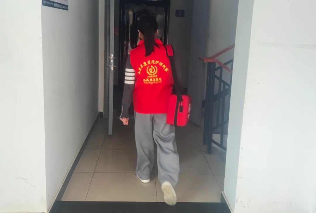 西藏阜康醫(yī)院“護(hù)理到家”服務(wù)再添暖心行動，骨科患者居家享專業(yè)服務(wù)！