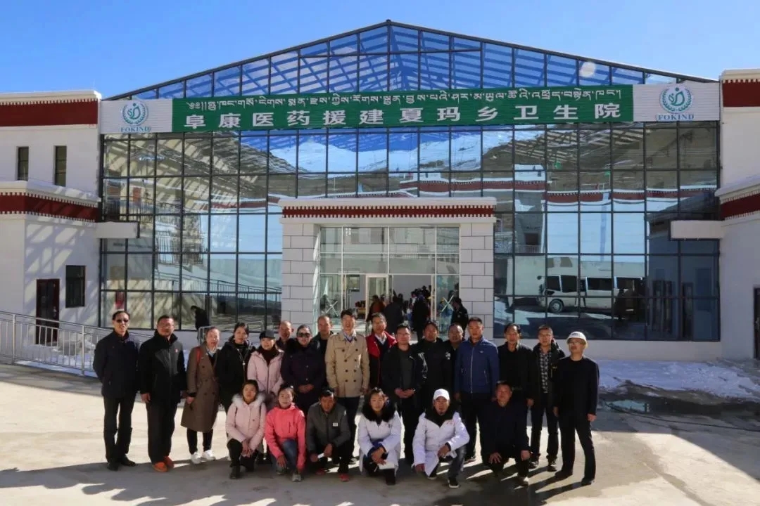 青藏公路母子傷別離：阜康醫(yī)院格桑拉吉赴援夏瑪鄉(xiāng)臨行與子一見