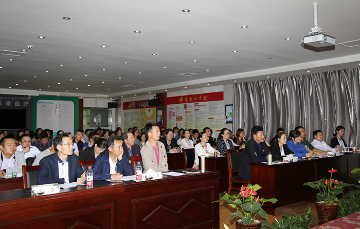 品質(zhì)是無數(shù)細節(jié)的積累——美中宜和醫(yī)療集團標準化中心總監(jiān)汪麗在我院開展培訓