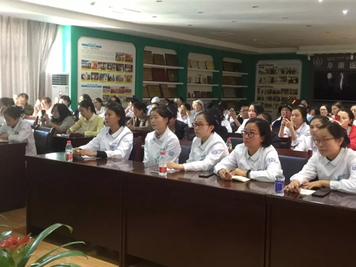 西藏阜康醫(yī)院、阜康醫(yī)院心腦血管分院全體護(hù)理人員理論及操作培訓(xùn)