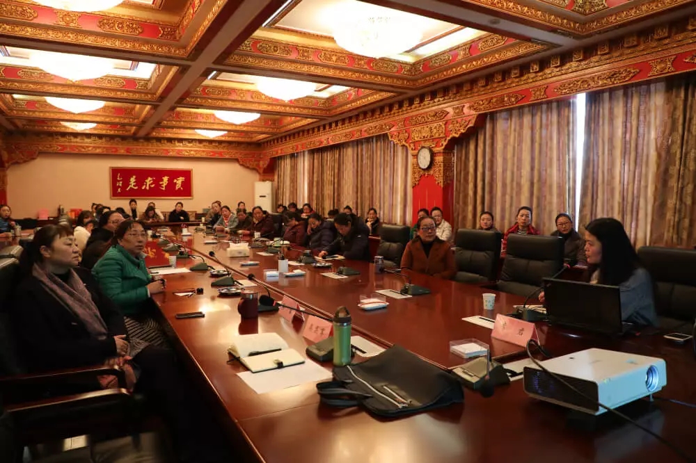 “關(guān)愛女性健康，構(gòu)建幸福家庭”——西藏阜康醫(yī)院婦產(chǎn)兒童分院專家公益講座走進(jìn)機(jī)關(guān)單位!