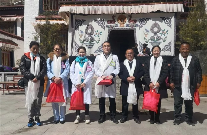 “巾幗關(guān)愛(ài)”，阜康在行動(dòng)！