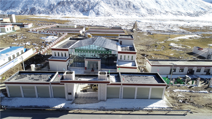 “那曲健康教育和健康促進(jìn)羌塘行”出席會議領(lǐng)導(dǎo)視察阜康援建夏瑪鄉(xiāng)衛(wèi)生院