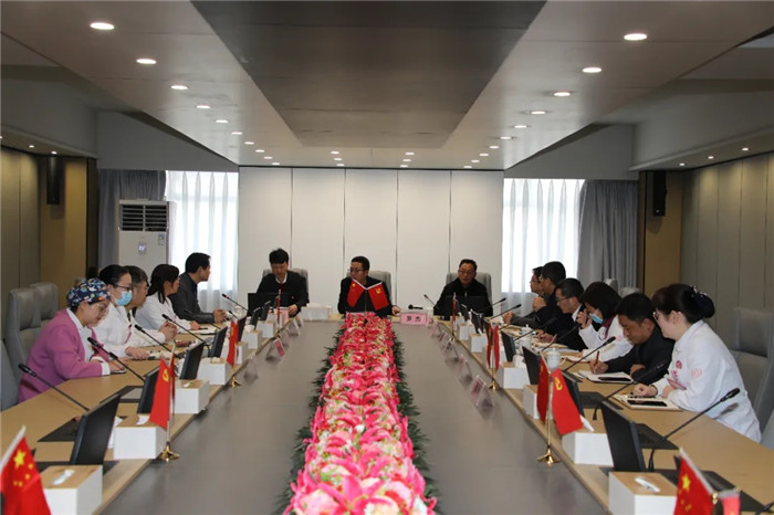 嘉黎縣衛(wèi)健委、人民醫(yī)院主要領(lǐng)導(dǎo)來我院考察交流工作