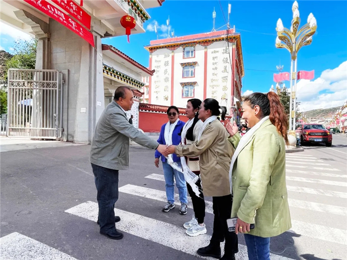 芒康縣委常務(wù)副書記刁偉：“阜康醫(yī)院是為老百姓做實(shí)事的！”——2021阜康義診日志?